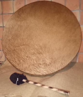 Peau de cheval 46 cm sur cadre en frêne
