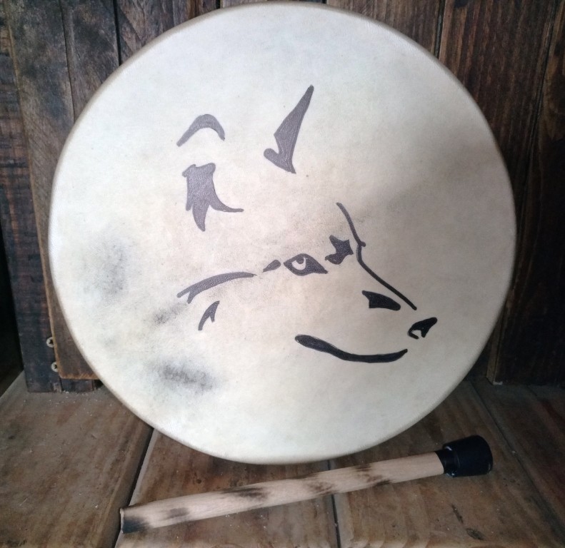 Petit tambour loup 30 cm face jul 1