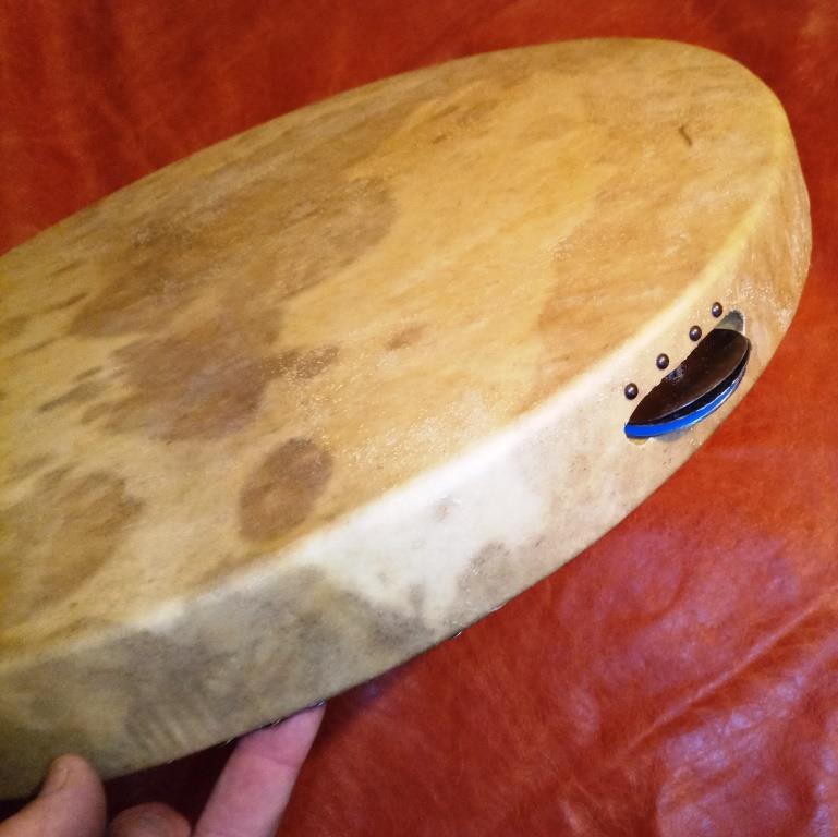 Le ravane instrument traditionne de l'Ile Maurice